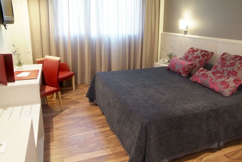 Azz Valencia Tactica Hotel Патерна Номер фото