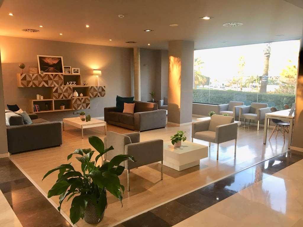 Azz Valencia Tactica Hotel Патерна Зручності фото